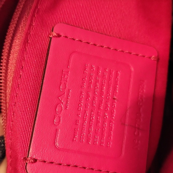 Coach - Picture 6 of 6